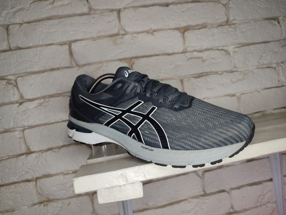 Asics flyte foam кросівки чоловічі оригінальні Англія 28.5см
