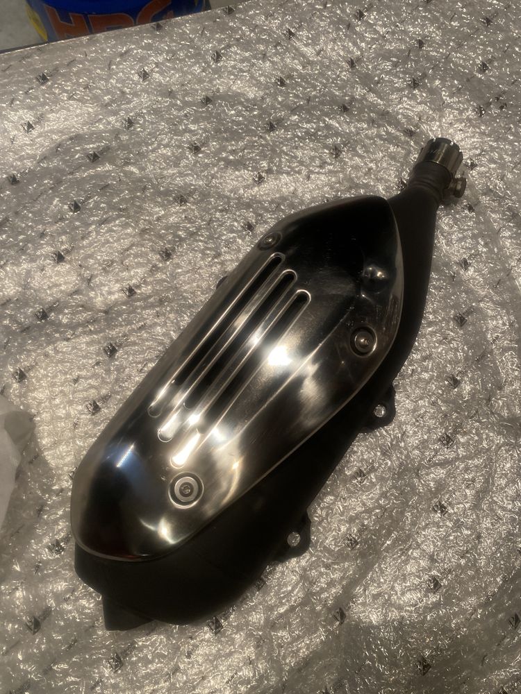 Piaggio Vespa GTS Wydech Osłona N211