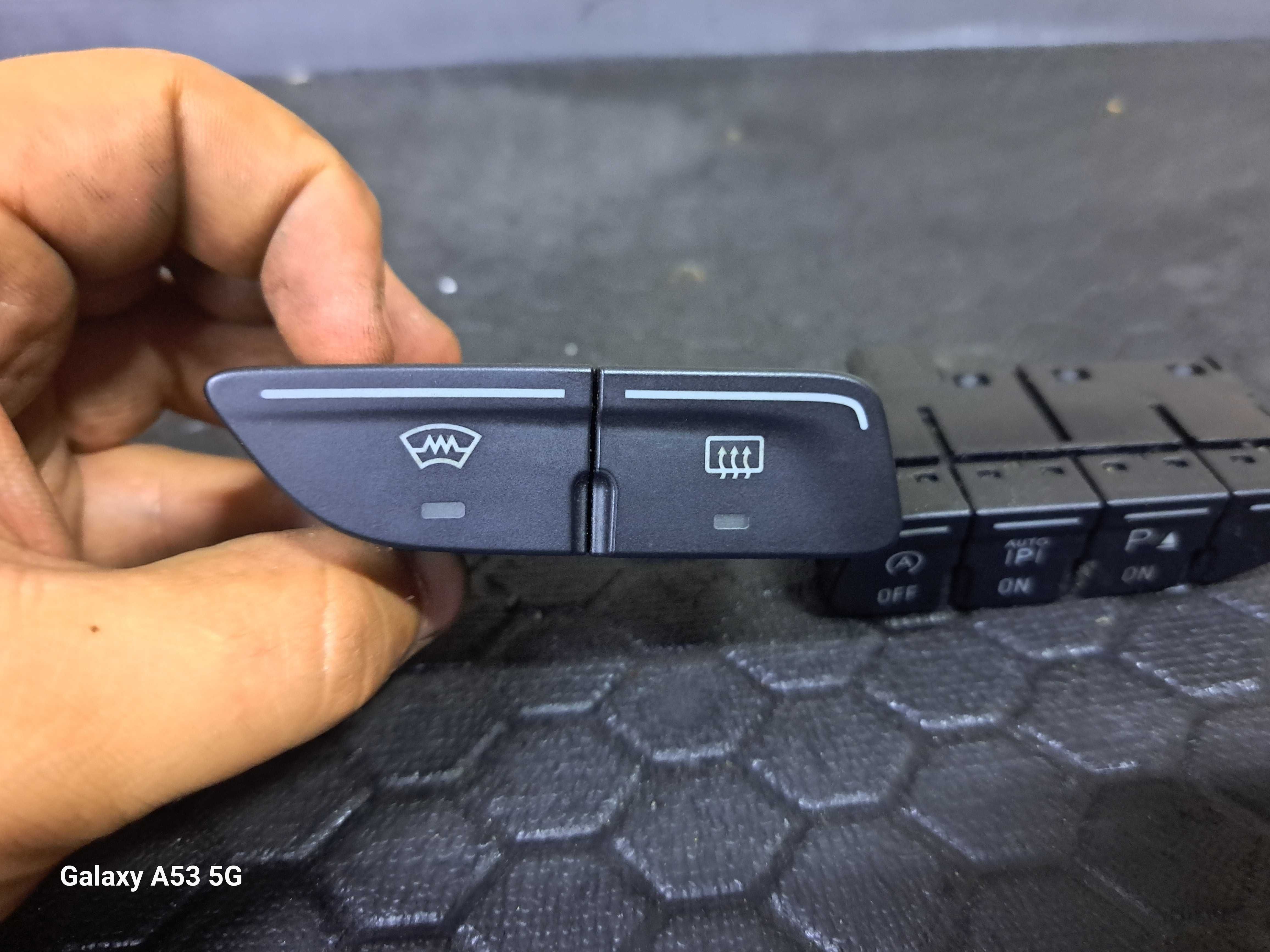 Panel klimatyzacji, obudowa, przyciski Ford Focus Mk3
