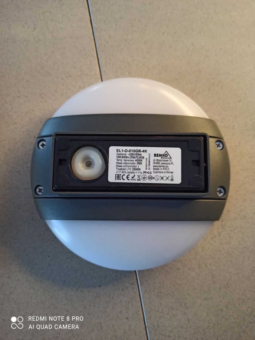 Lampa elewacyjna zewnętrzna