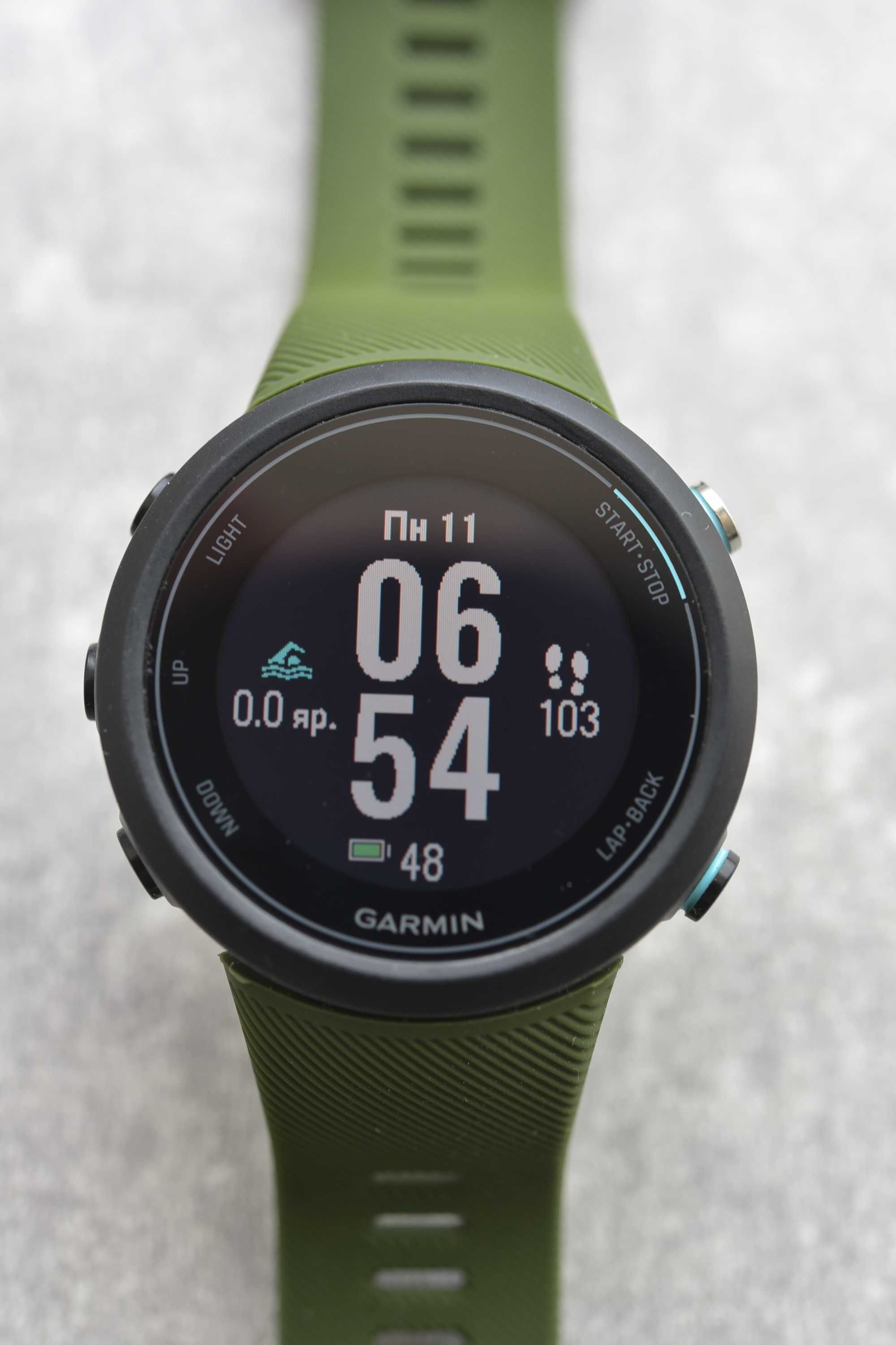Garmin Swim 2 смартгодинник