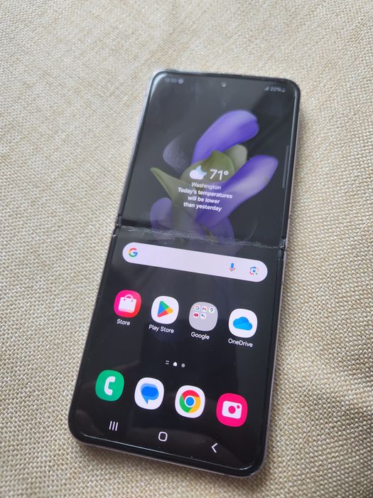 топовий Galaxy Flip 4_8gb/256gb_Snapdragon 8 gen 1_AMOLED 120Hz