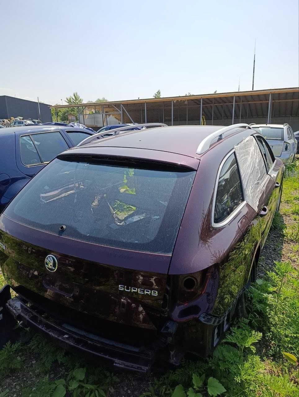 Розборка Skoda Superb 2-3 фари капот двері крило