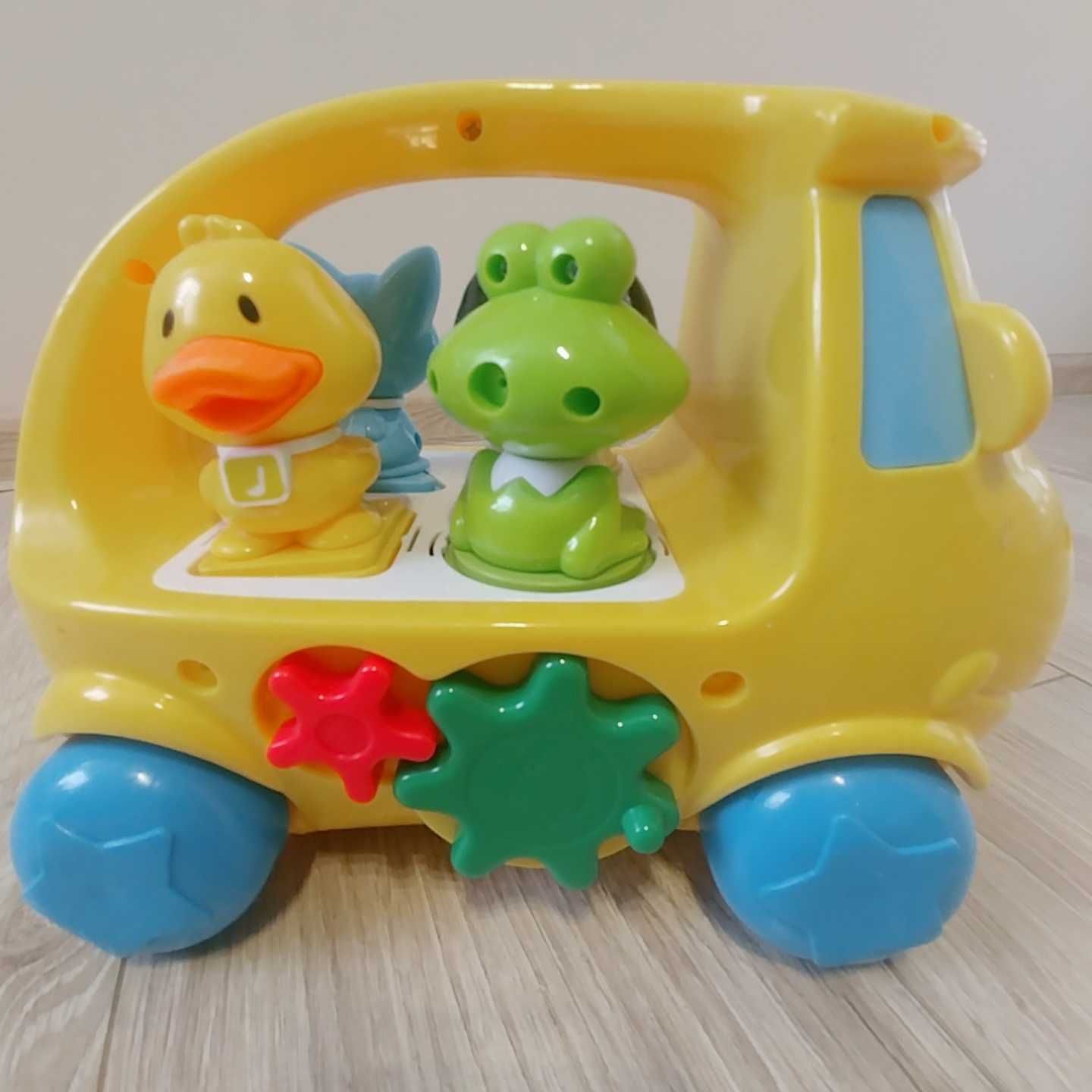 Zabawka pies kot auto