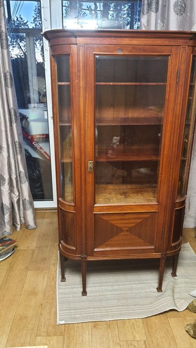 Продам буфет антикварный