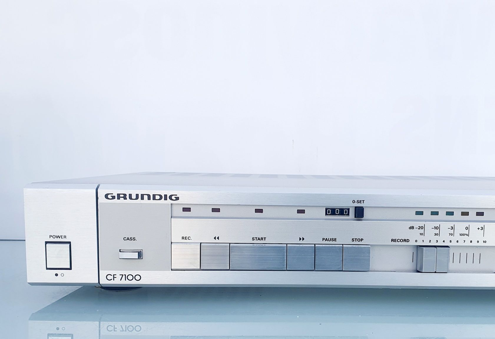 Magnetofon szuflada Grundig cf-7100 z 1983r
