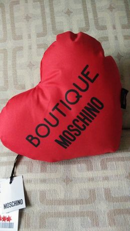 MOSCHINO  новая подушка-сердце