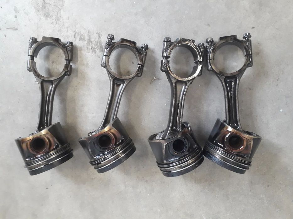 tłok korbowód 038J Passat b6 2.0 tdi BMR