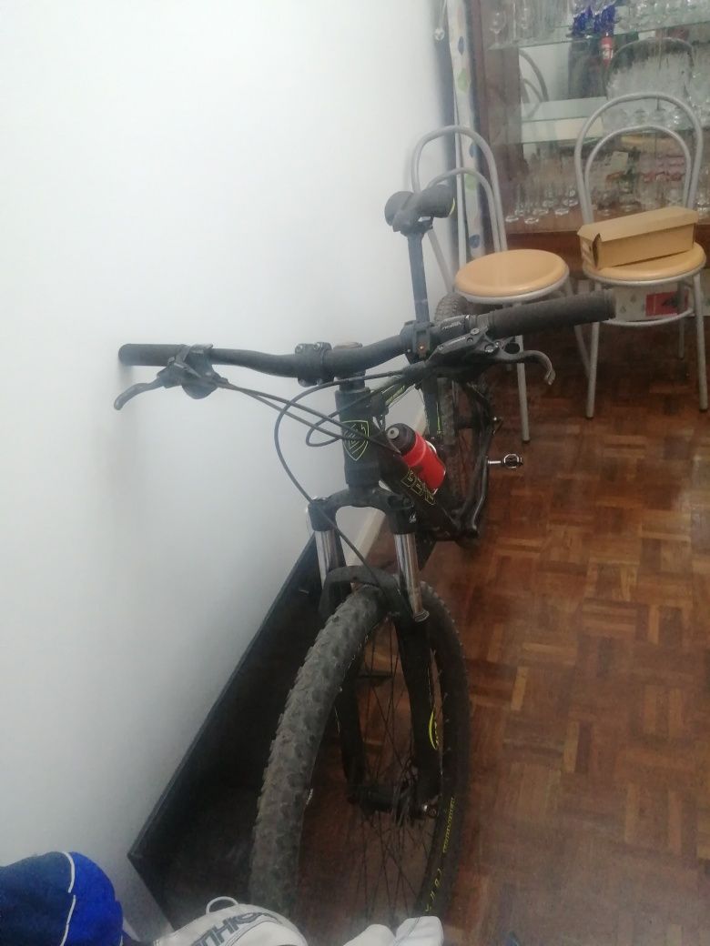 Vendo bicicleta de BTT