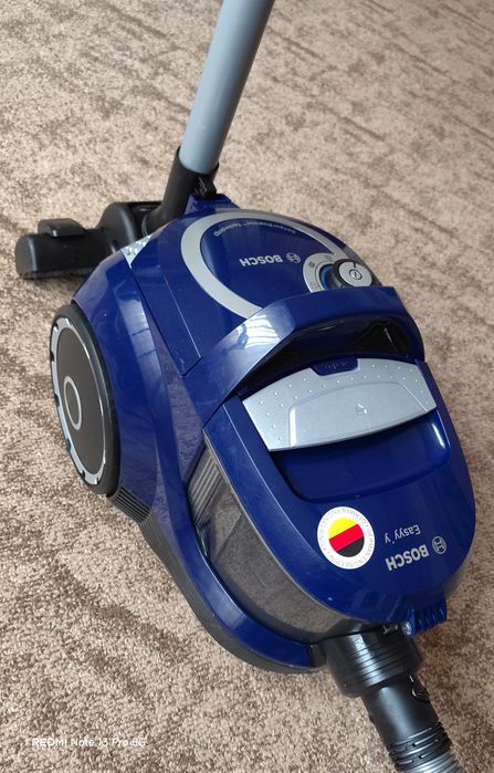 Пилосос bosch 2000 ват в гарному стані