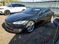 2015 року випуску TESLA MODEL S 70D