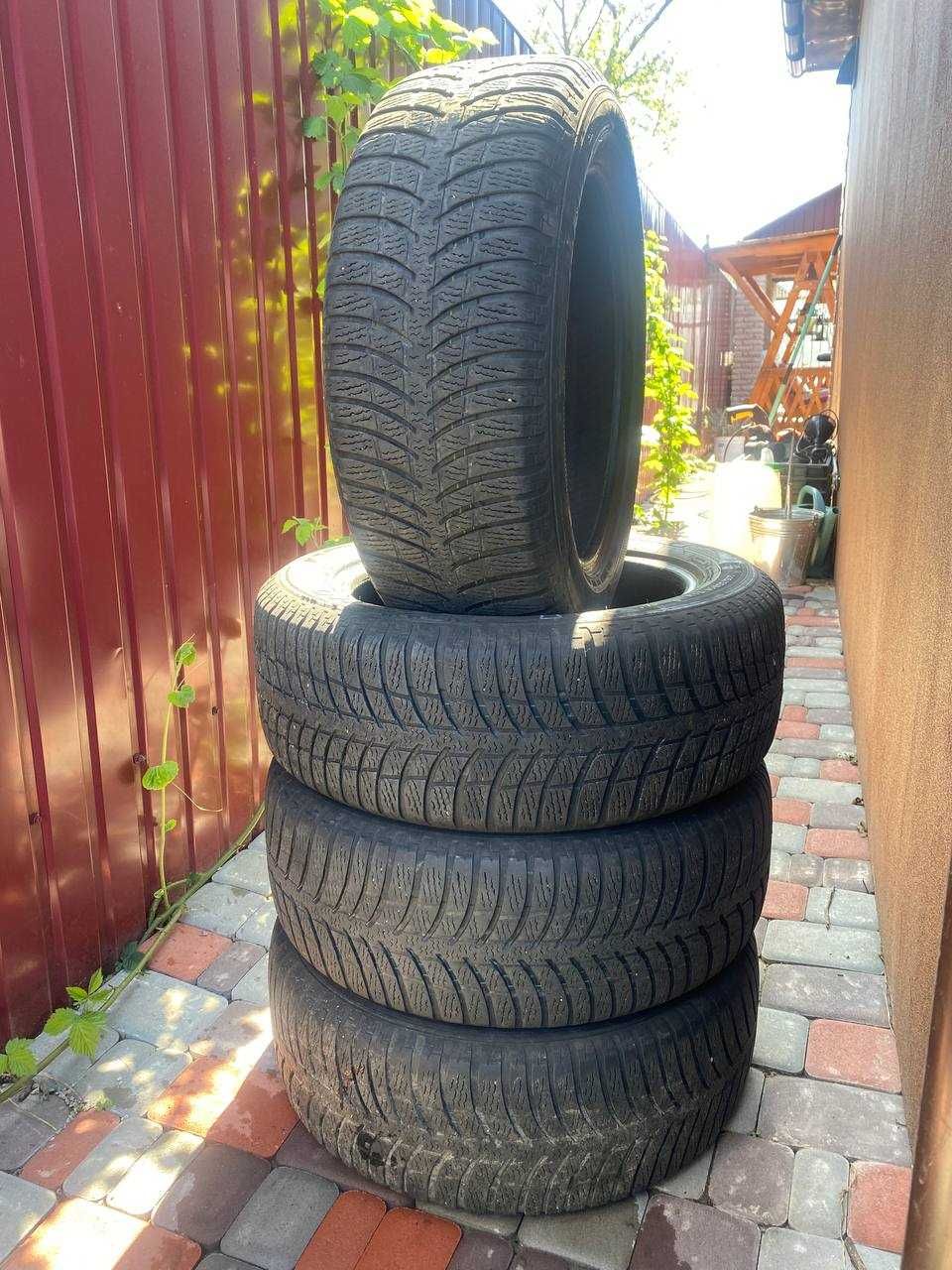 Срочно продам KUMHO резина гума шини Зима 205 55 16 .