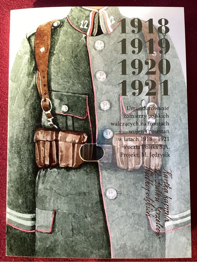 Zestaw kart pocztowych z umundurowaniem żołnierzy WP z lat 1918-21.