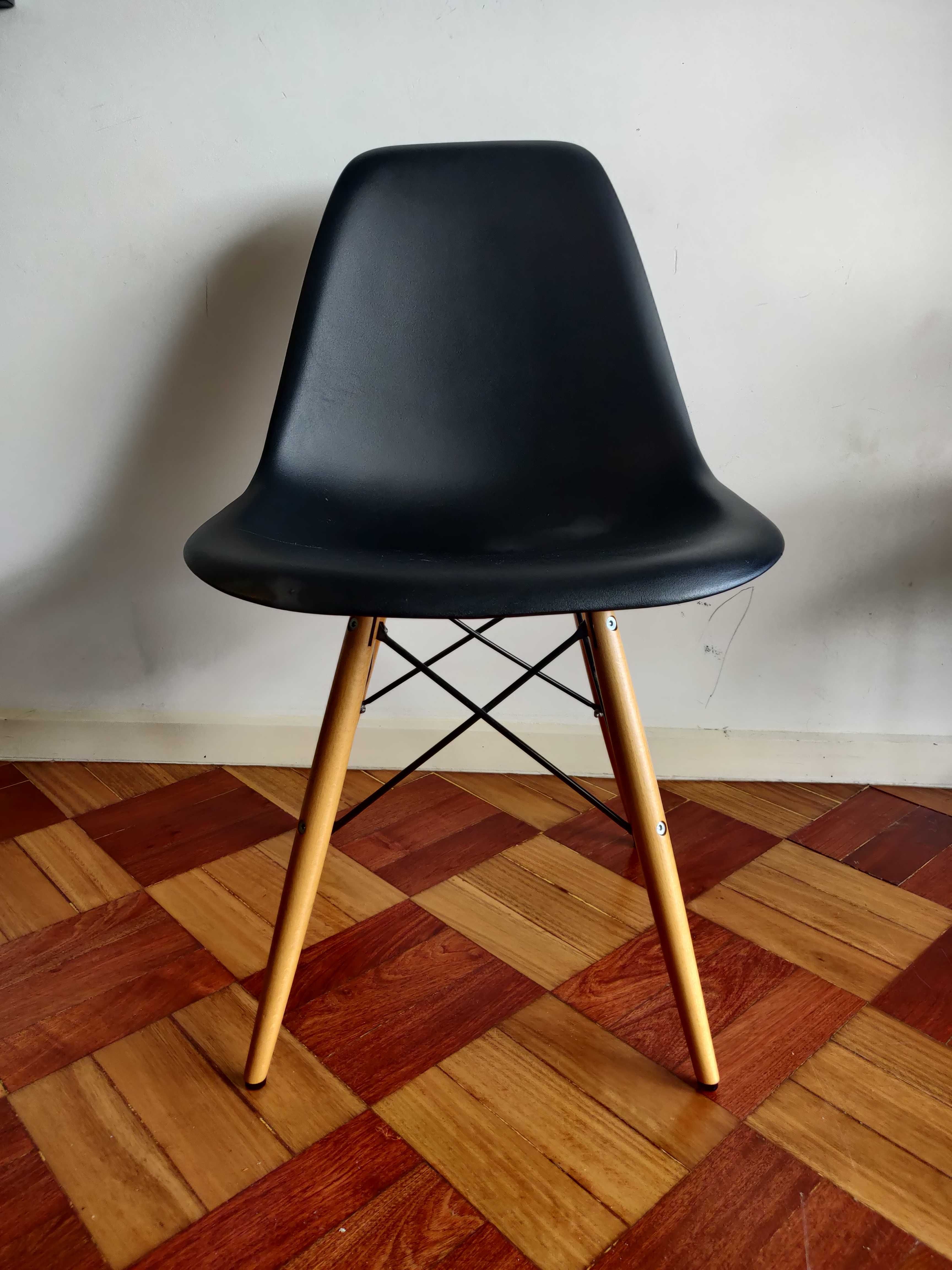 Cadeiras Eames DSW - anos 50