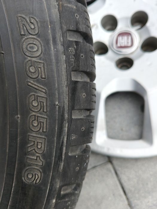 Felgi stalowe 16 5x98 ET 36,5 6J Fiat Doblo kołpaki opony 255/55/R16