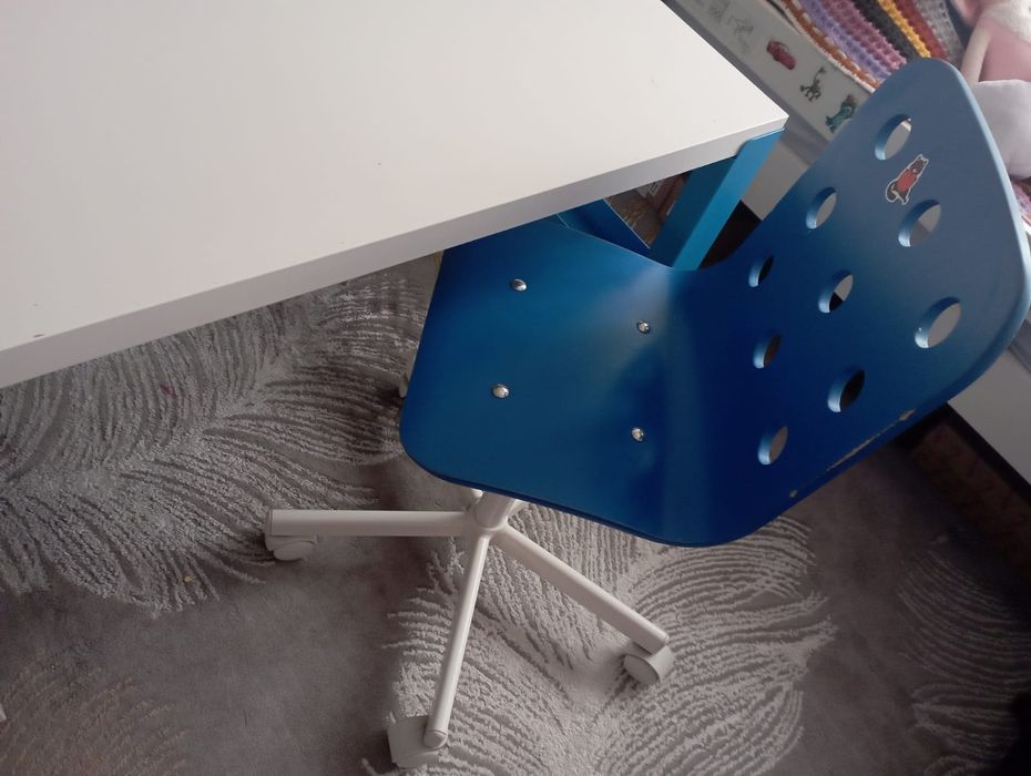 Biurko łózko krzesło dziecięce