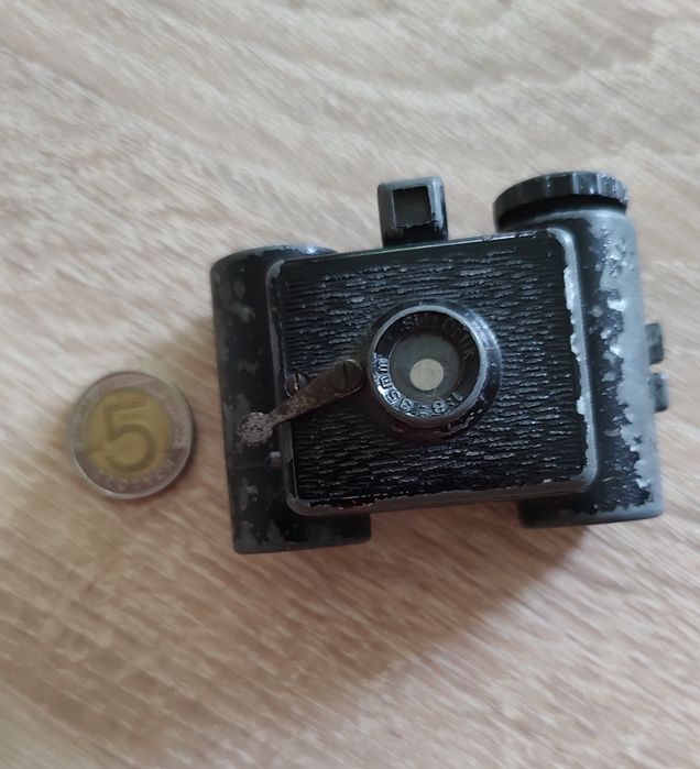 Przedwojenny miniaturowy aparat fotograficzny Sida