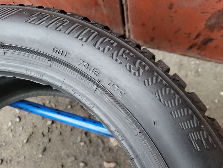 225/50/17 R17 Bridgestone Blizzak LM001 2шт ціна за 1шт шини