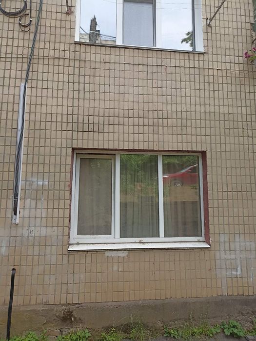 Продається кімната в гуртожитку на Шевченка.