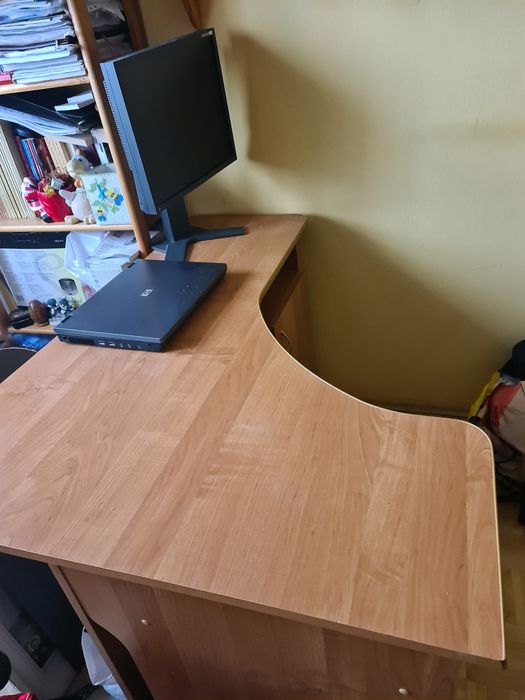 Biurko narożne brązowe