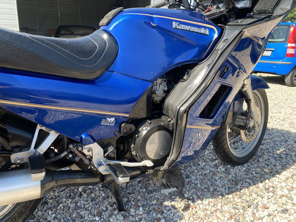 Kawasaki GTR 1000 z 1989 roku .