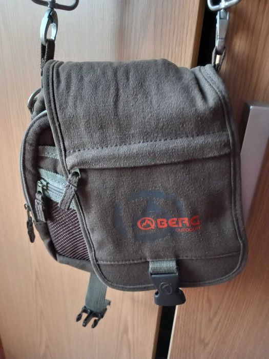 Bolsa marca "BERG" Khaki - Atiracolo - Excelente estado