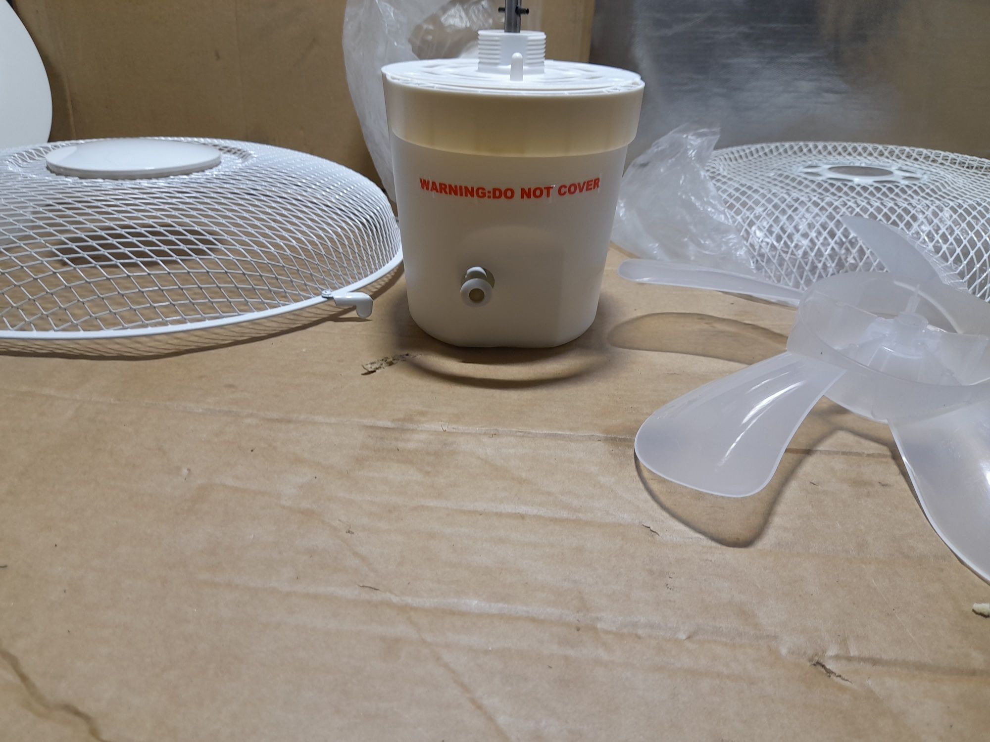 Wentylator Biurkowy 40W z Oscylacją