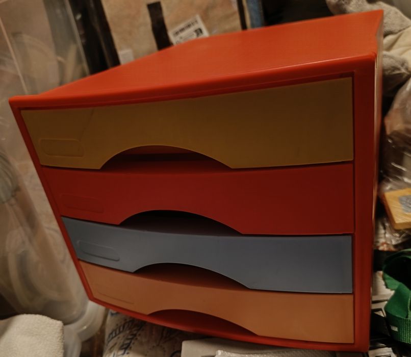 Arquivador 4 gavetas em plástico