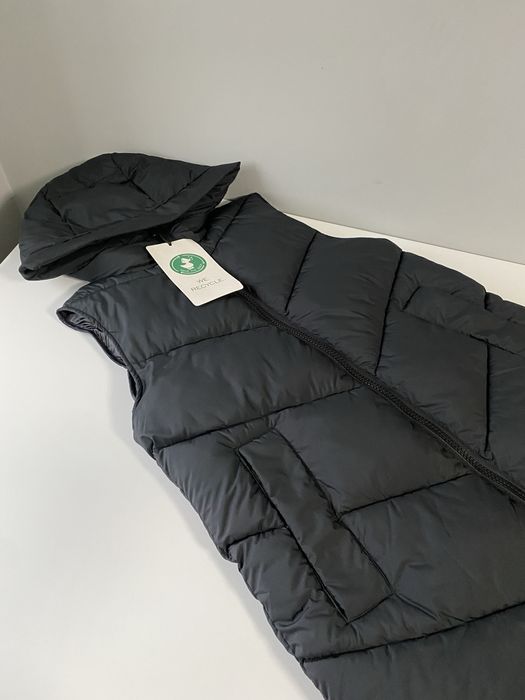 Жіноча безрукавка подовжена чорного кольору,нова,розмір s.