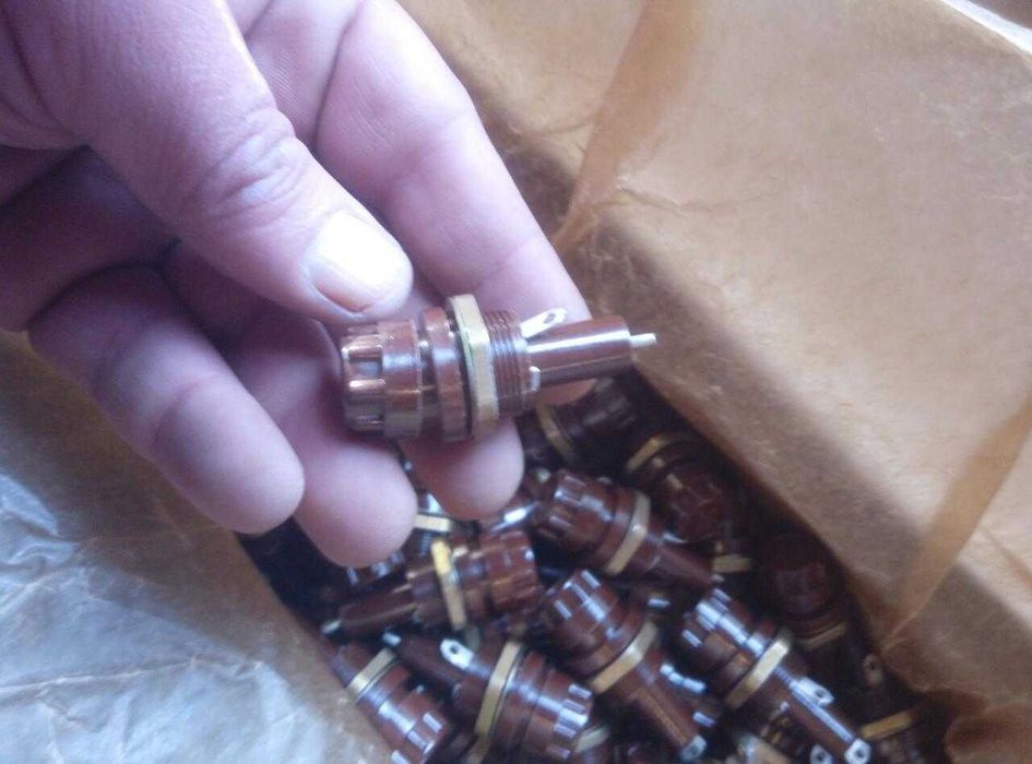 Держатели предохранителей серии ДВП, ДПБ, ДВПТ