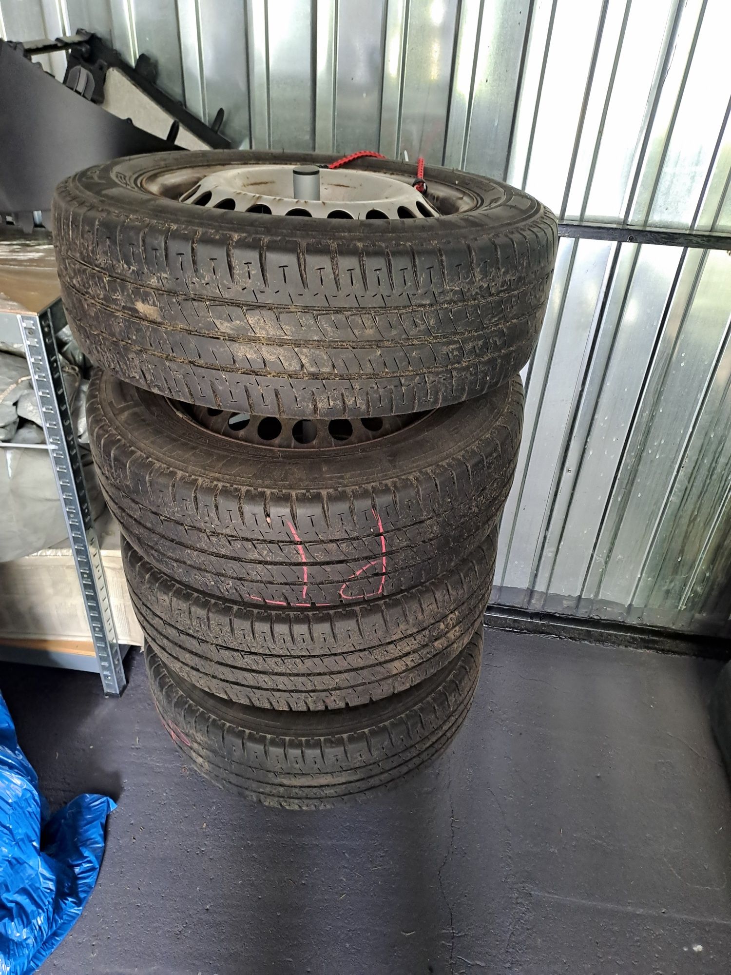 Koła letnie 205/65/16c VW T5 Transporter Caravelle Multivan