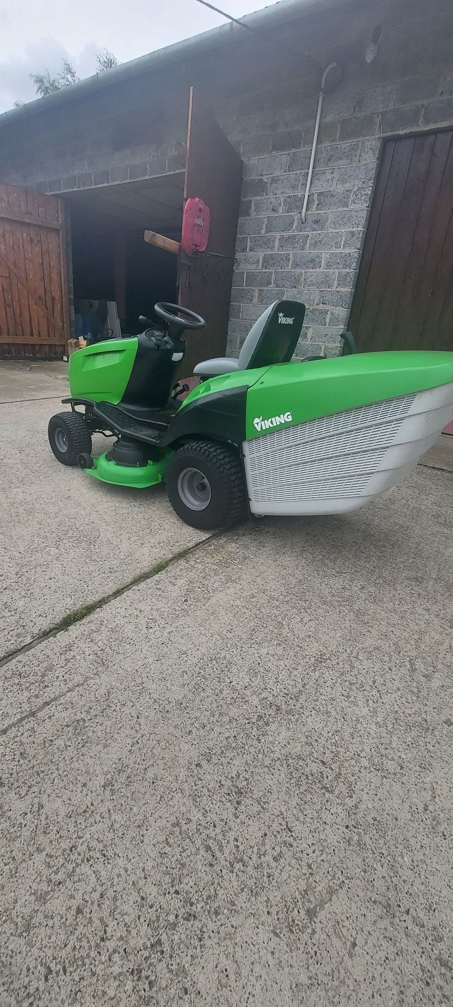 Traktorek kosiarka Viking T6 17,5 km Briggs&stratton pompa