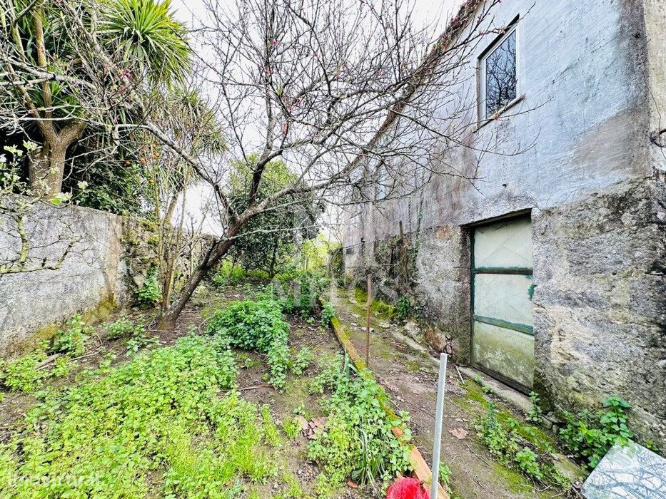 Moradia T2+1 para recuperar em Santa Marta de Portuzelo - Viana do ...