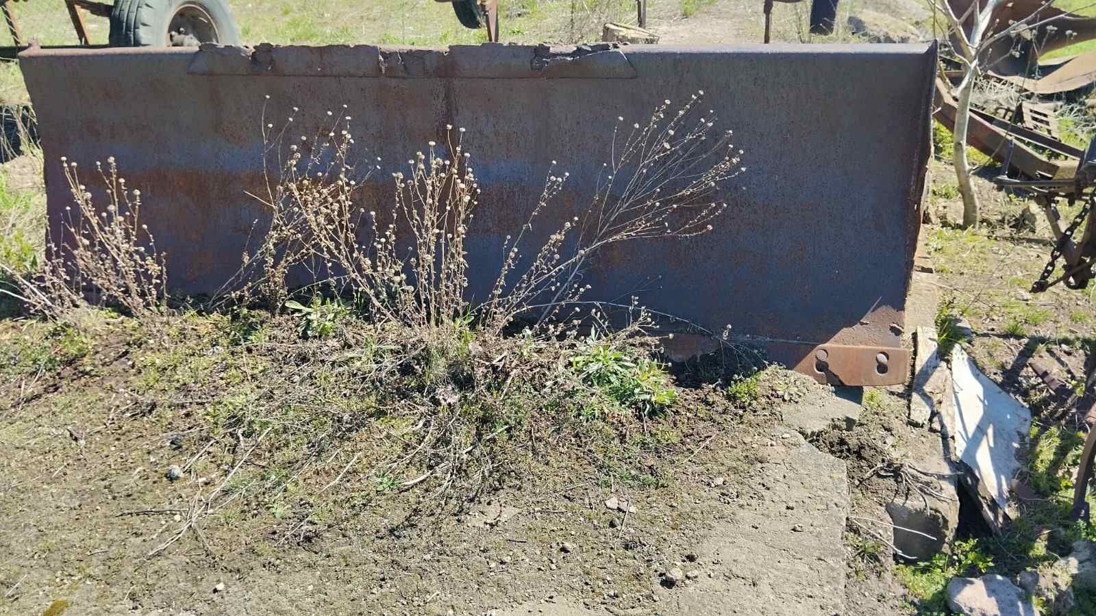Продам Т 74 с двигуном СМД 18 в робочому стані, також до нього йде КПШ
