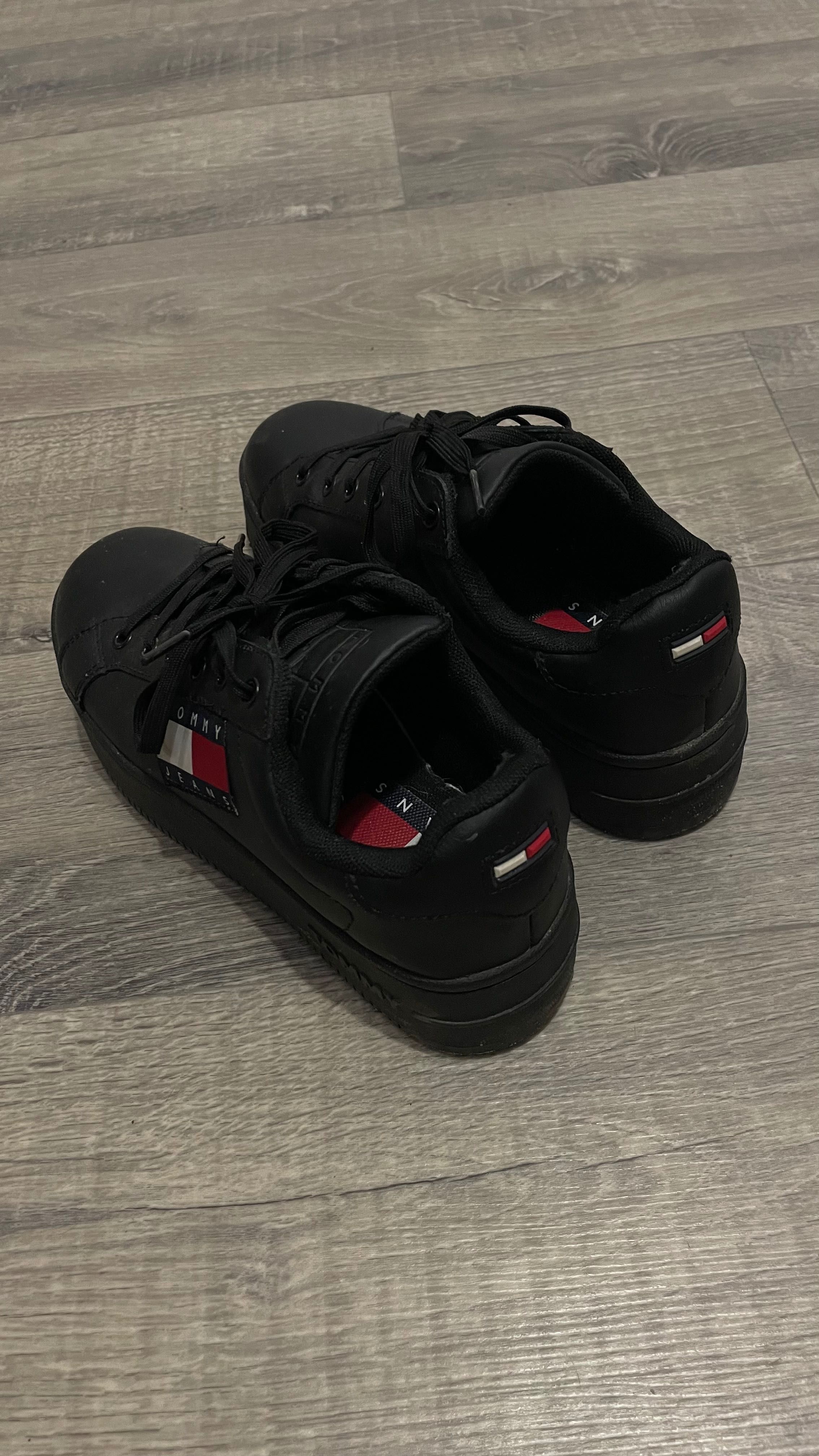Кросівки шкіряні Tommy Hilfiger