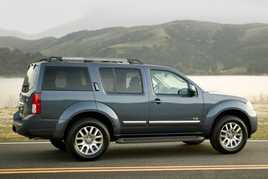 Шрот Nissan Navara D40 Pathfinder R51 Авторозборка Автозапчастини