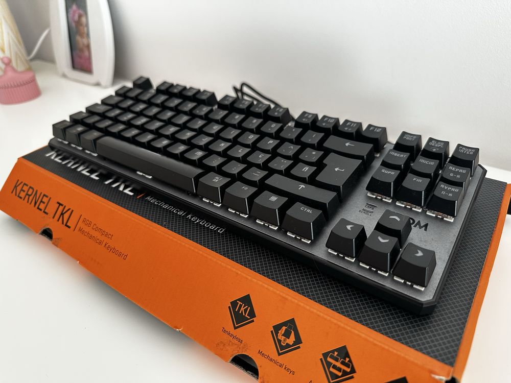 Teclado KROM Kernel TKL