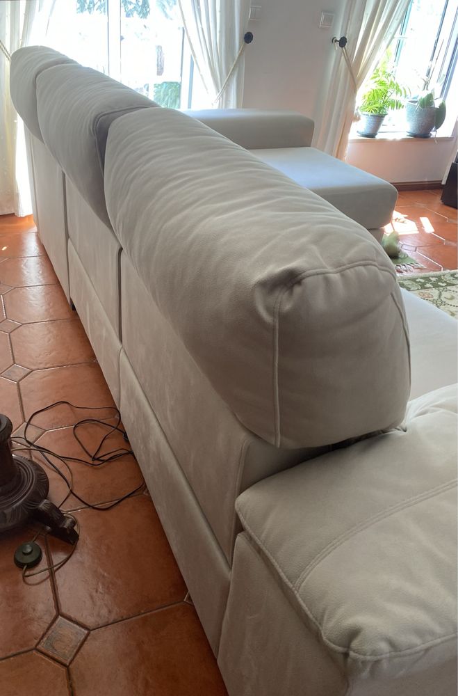 Sofá com Chaise Longue