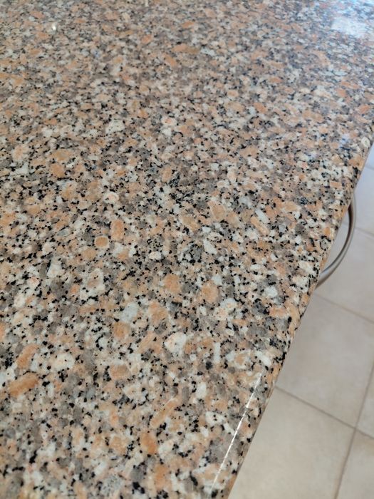 Armários de cozinha + bancada de pedra