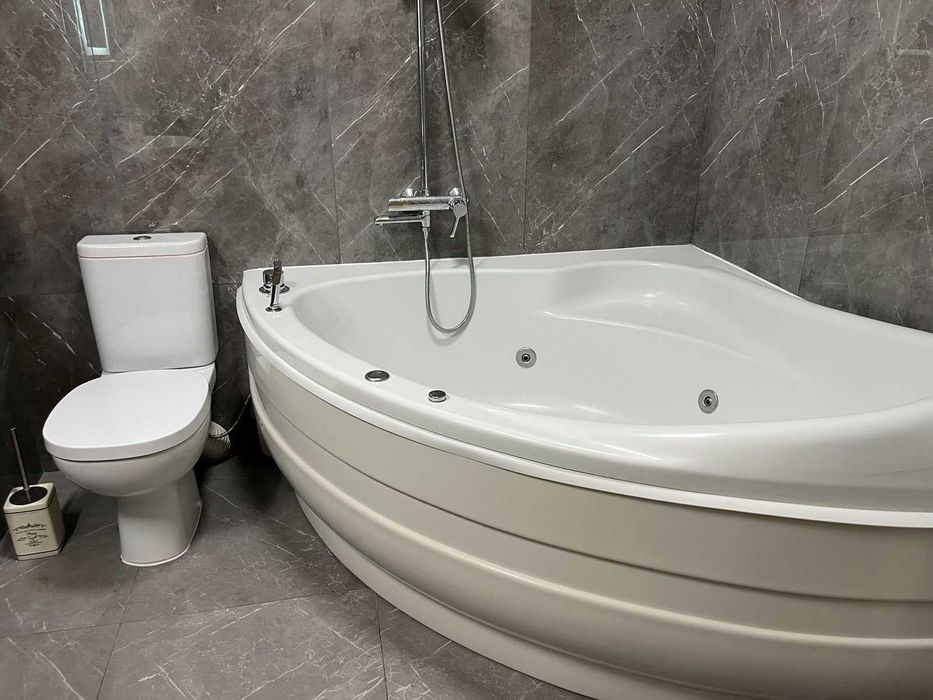 Здається 3-к.кв в центрі столиці - на вул.Омеляновича-Павленка,14/12