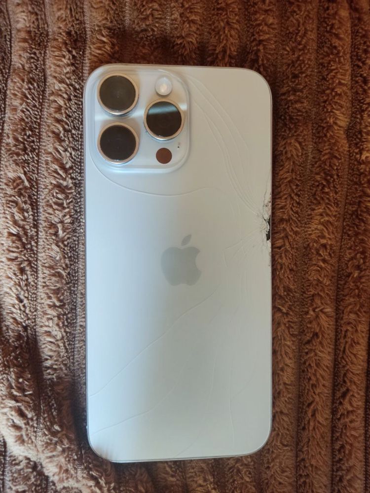 iPhone 16 pro max 256 100акб фізичнасім с дефектом особиста зустріч