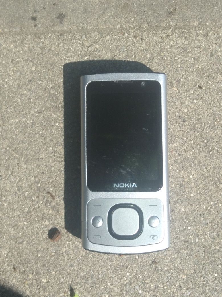 Sprzedam telefon Nokia 6700 s.