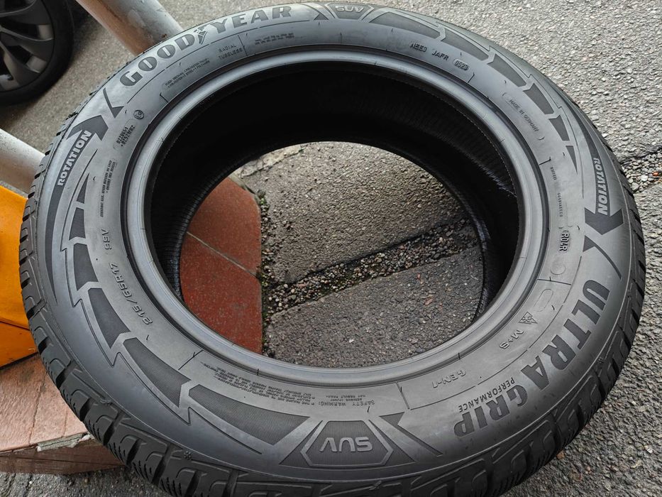 GoodYear UltraGrip Performance шини зима R17 215 65 комплект