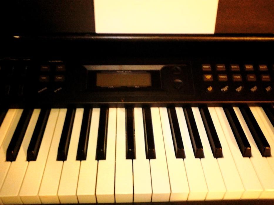 Piano profissional Alesis