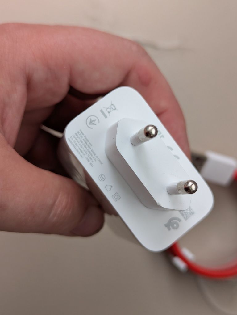 Продам Швидкісний зарядний пристрій Oppo, Realme 100W, SuperVooc.