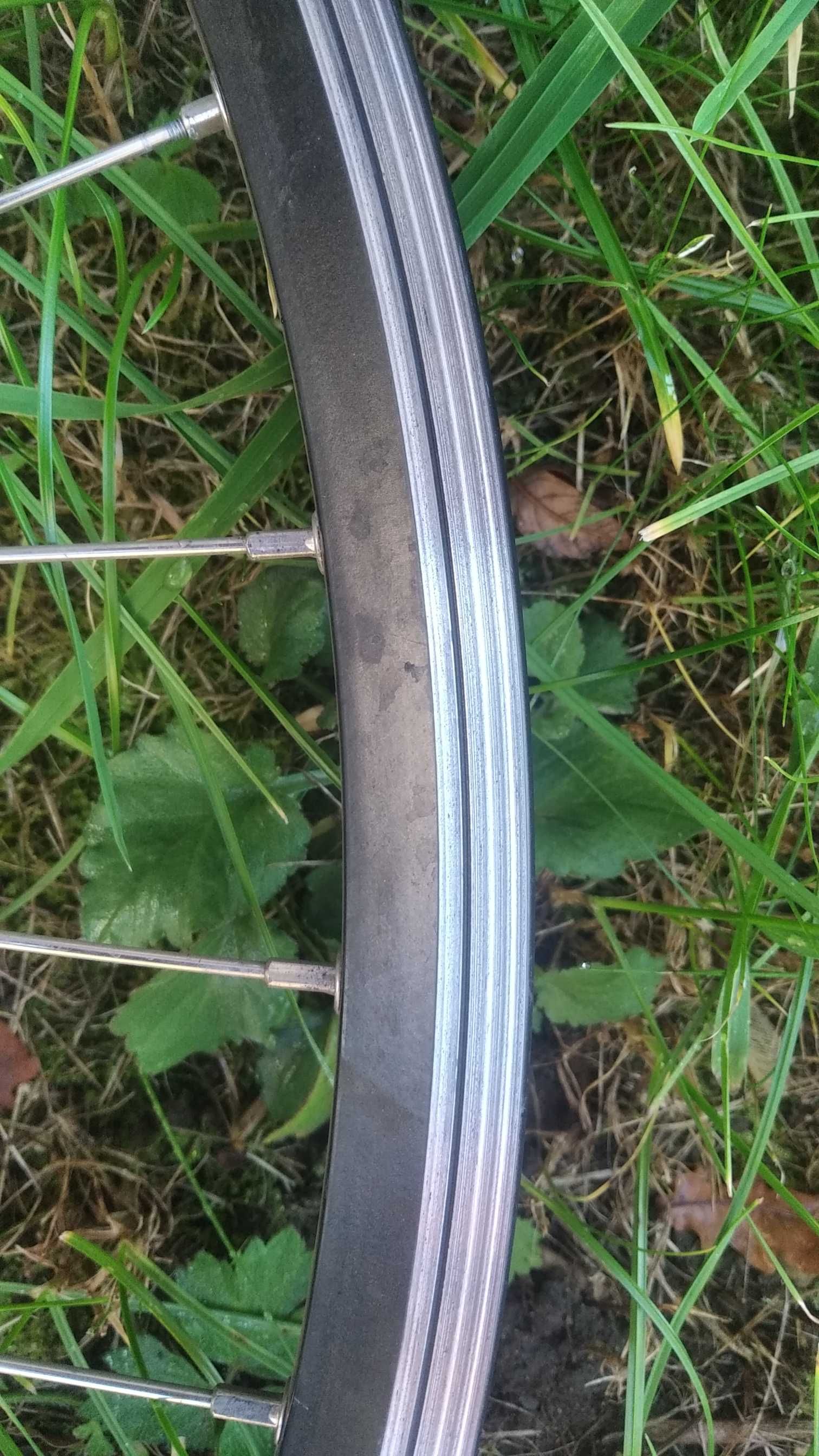 Koło przednie 28 z prądnicą