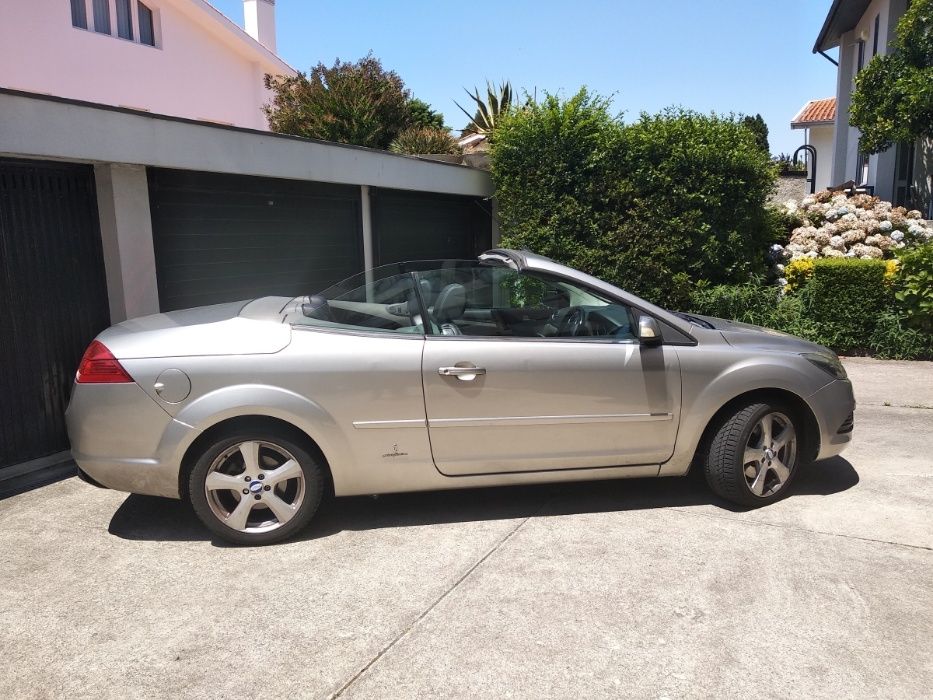 FORD FOCUS CABRIO 2.0 tdci 2009 volante a direita mtricula estrangeira