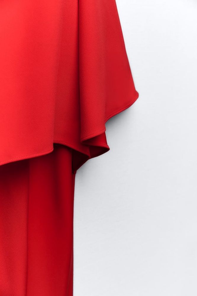 Асиметрична червона блузка Zara