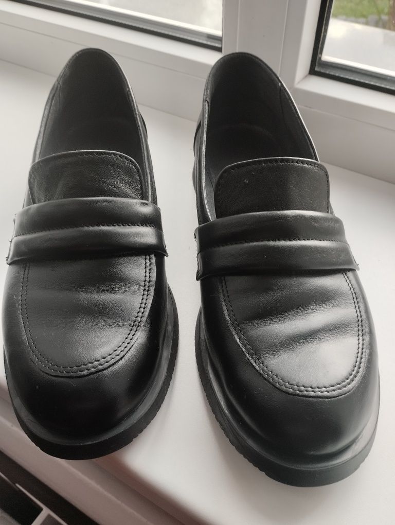 Продам шкіряні лофери