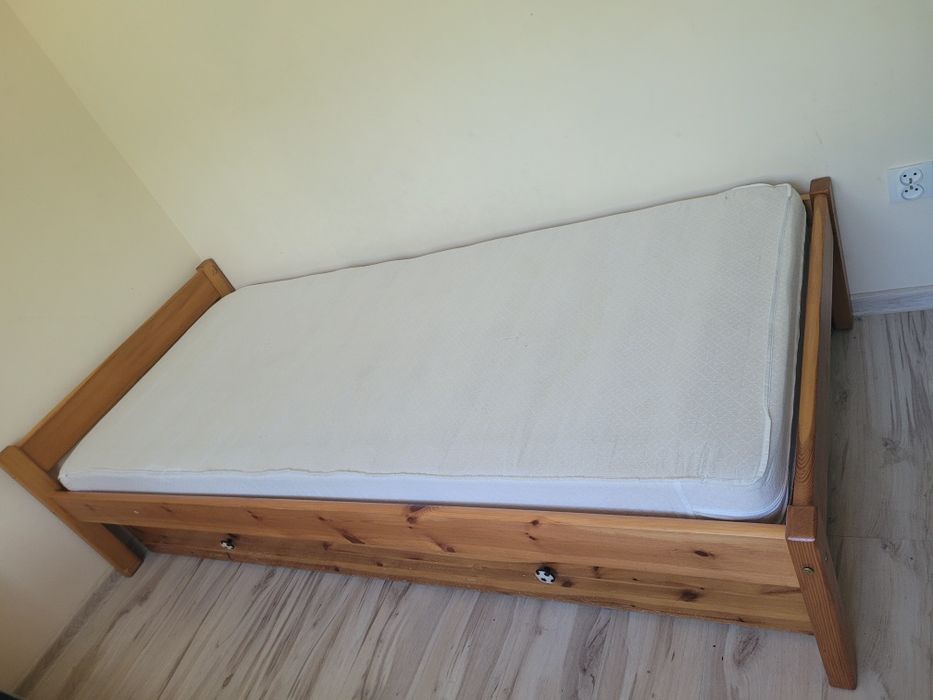 Łóżko sosnowe 90x200